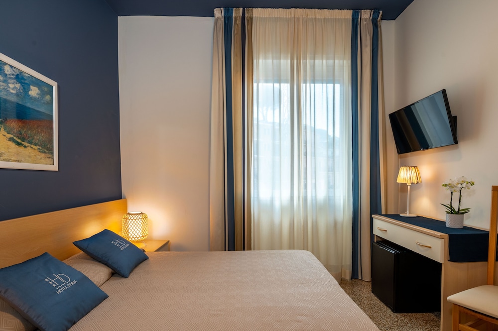 Standard Double or Twin Room, 1 Bedroom - Photo 3