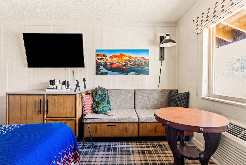 Deluxe Room, 2 Queen Beds - Photo 4