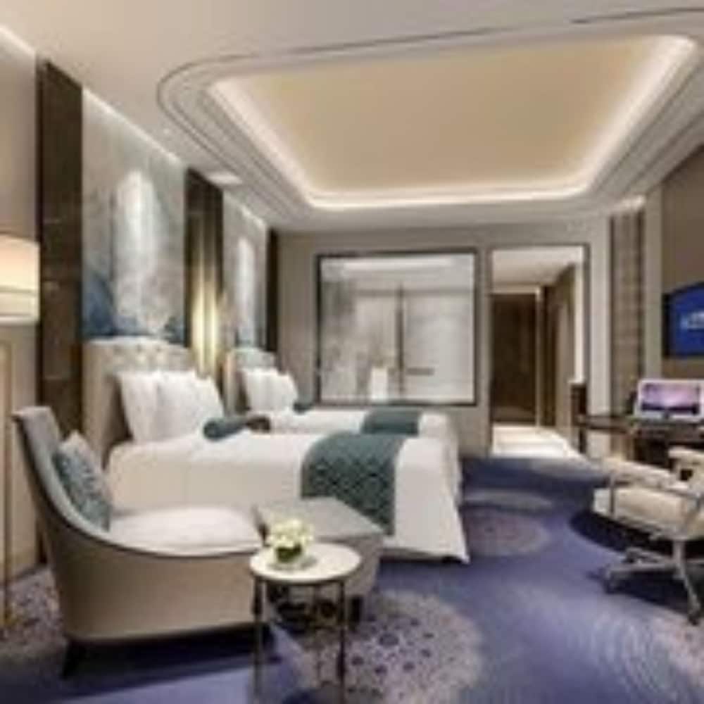 Grand Deluxe Twin Room photo 3