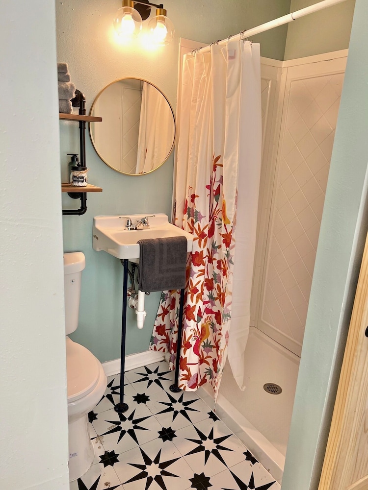 Deluxe Studio Suite photo 2