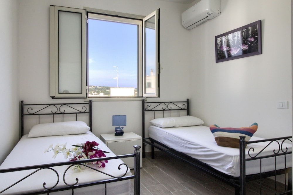 Apartment (2 Bedrooms)