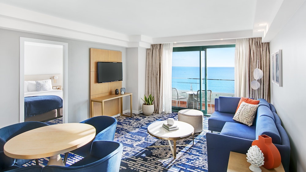 King Ocean Front Deluxe Suite