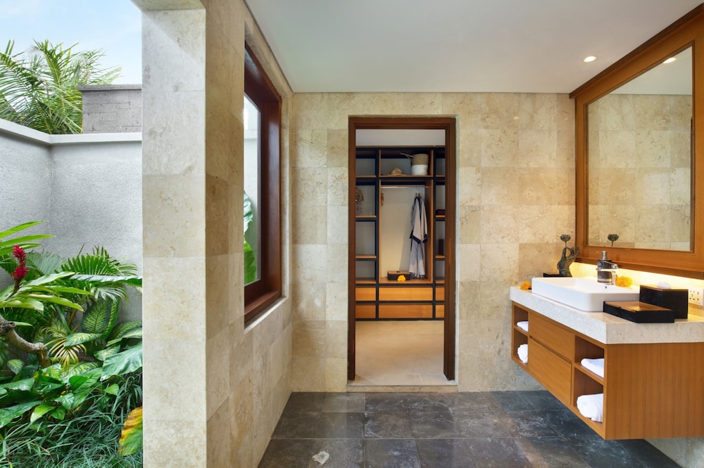 Grand 2 Bedroom Private Pool Villa with Ricefield View - Photo 12