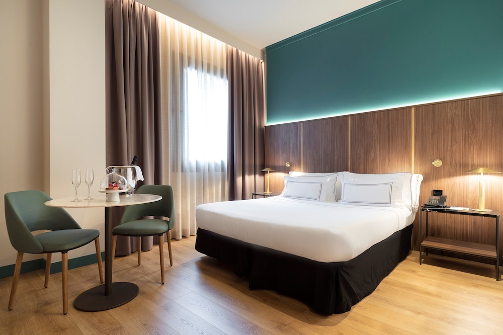Grand Room (Premium)
