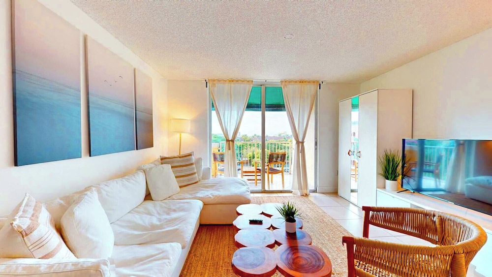 Condo, 1 Bedroom photo 1