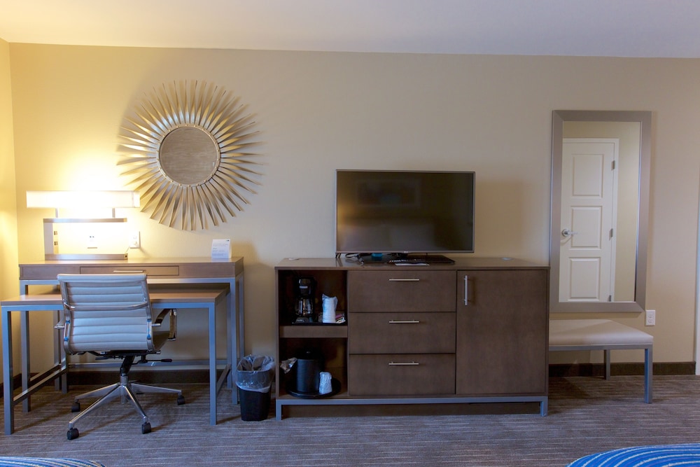 Standard Room, 2 Queen Beds photo 3