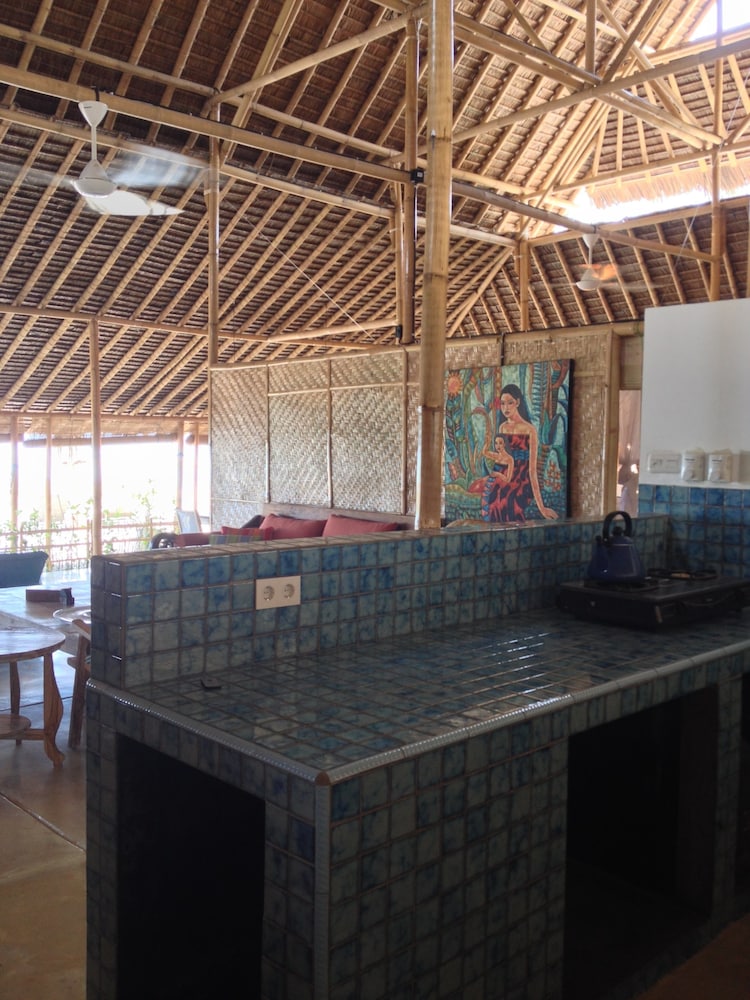 Villa (Bamboo House) photo 3