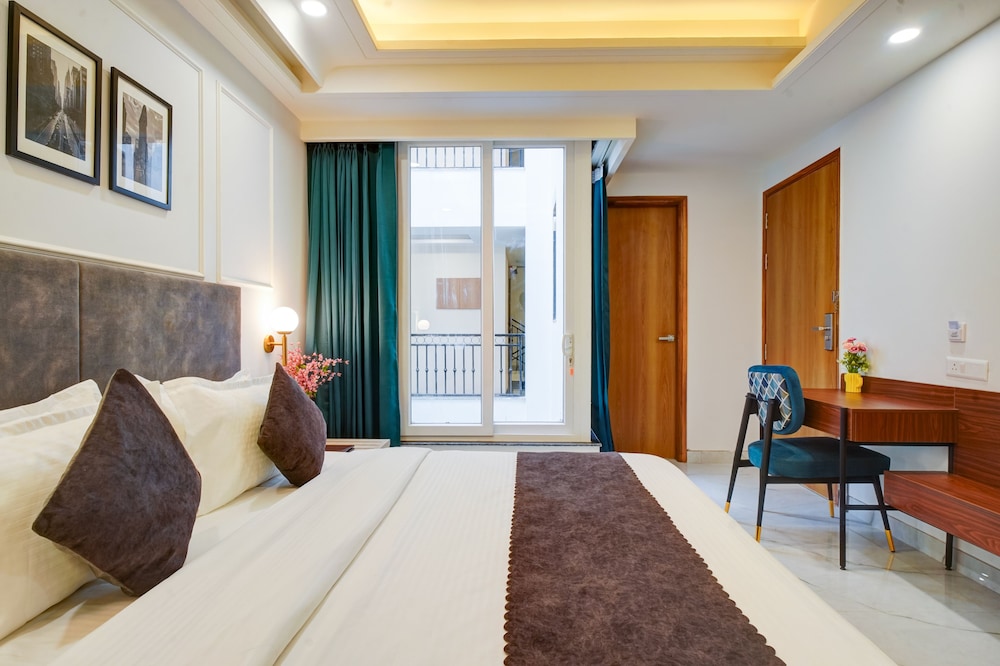 Standard Double Room, Balcony, City View photo 3