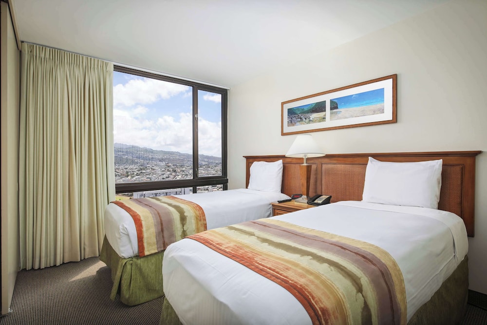 Room, 2 Bedrooms, Partial Ocean View