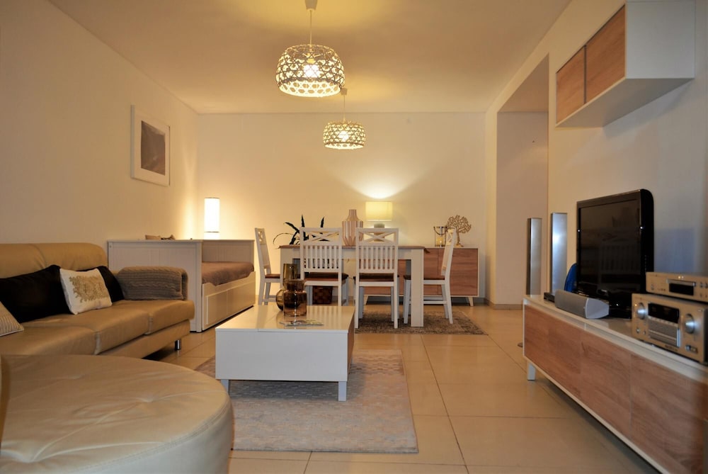 Apartment photo 1