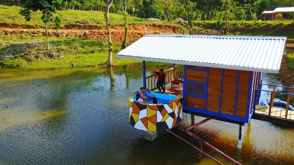 Romantic Cabin, 1 Bedroom, Accessible, Lakeside photo 1