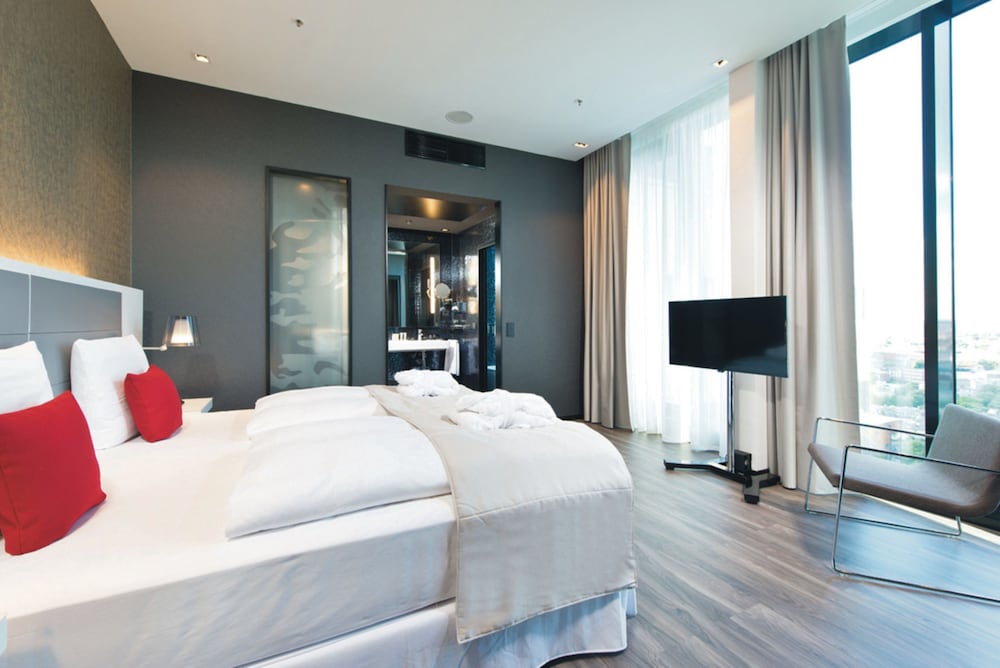 Presidential Suite (Berlin- Rooftop View)