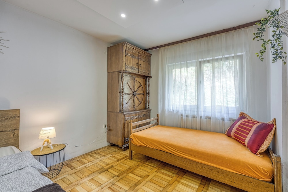 Family Apartment, Multiple Bedrooms (Green Hill Zagreb - Apartment Zen)