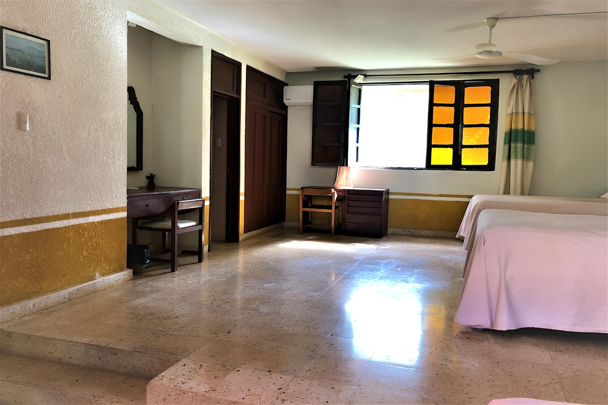 Standard Room, Multiple Beds photo 3