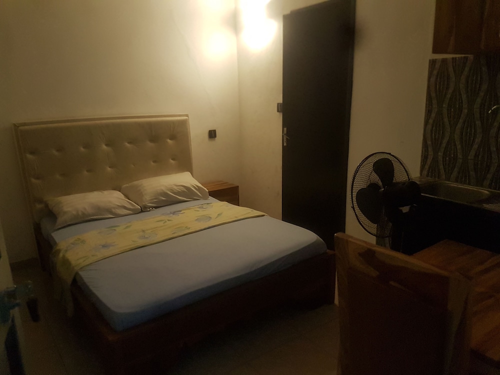 Basic Double Room, 1 Double Bed, Private Bathroom photo 1