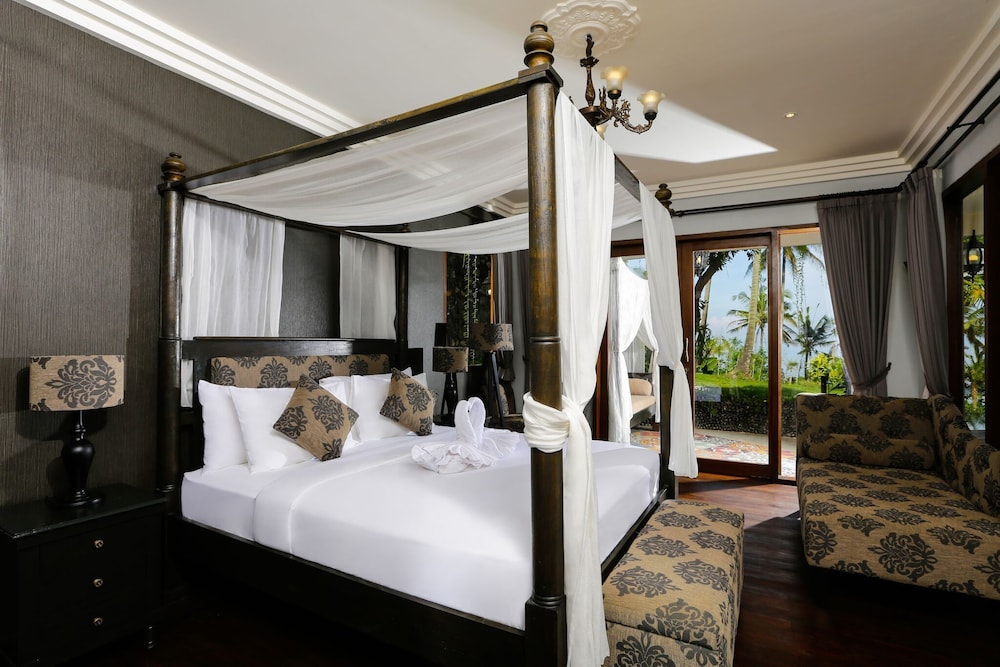 Four Bedroom Villa with Private Pool photo 1