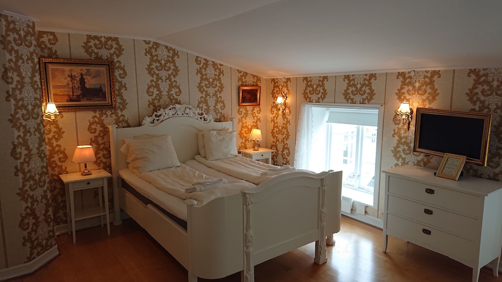Deluxe Room, Private Bathroom