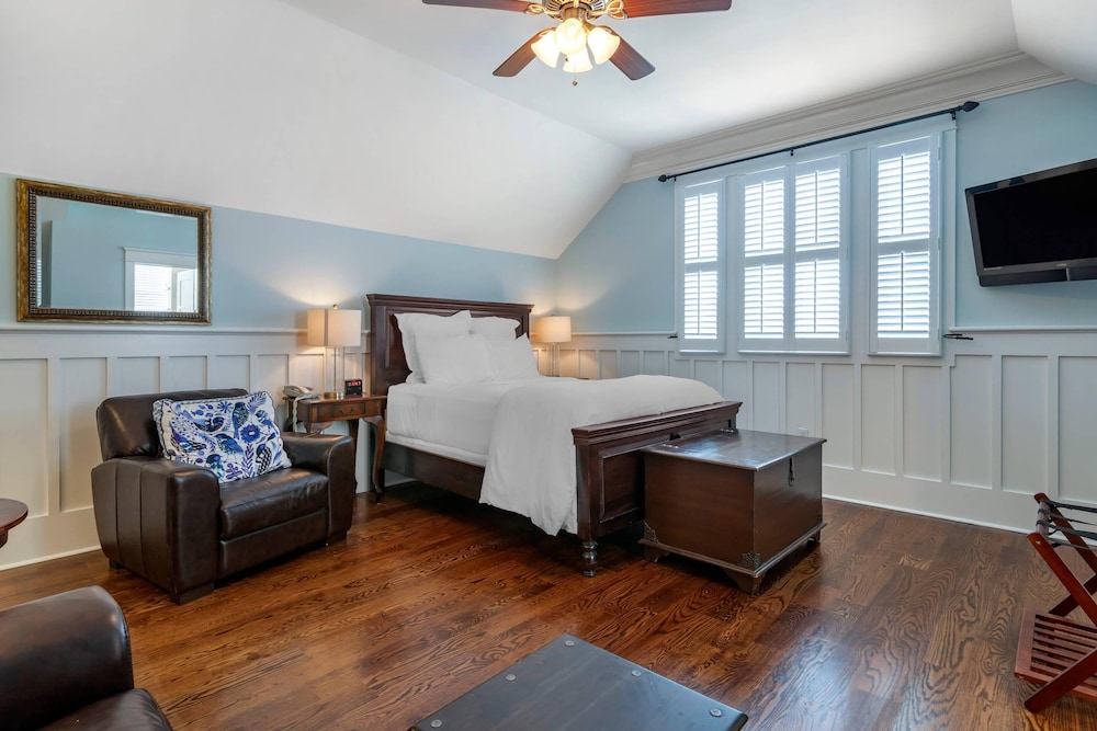 Room, 1 Queen Bed with Sofa bed, Non Smoking