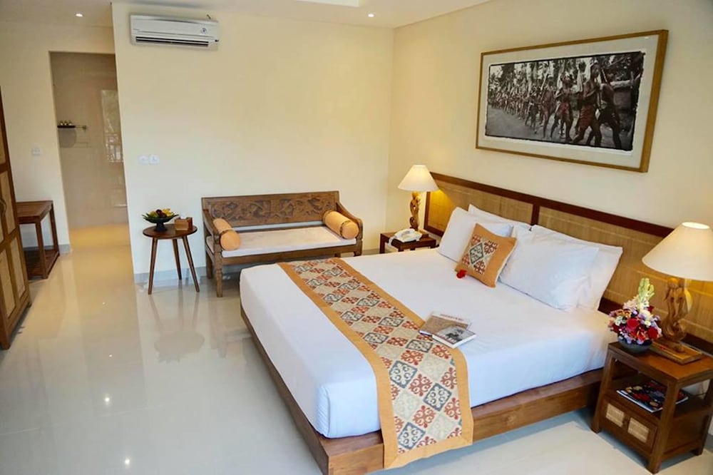 Superior Room, Balcony, Pool View - Photo 11