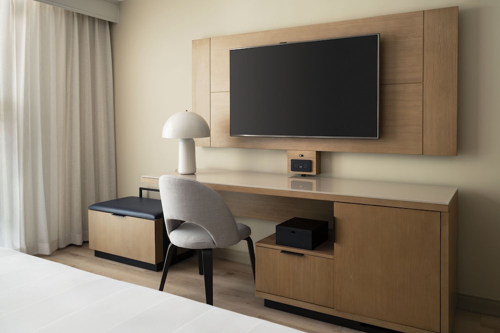 Room, 2 Queen Beds - Photo 4