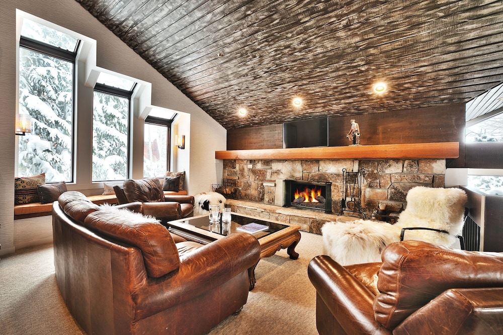 Townhome, 5 Bedrooms