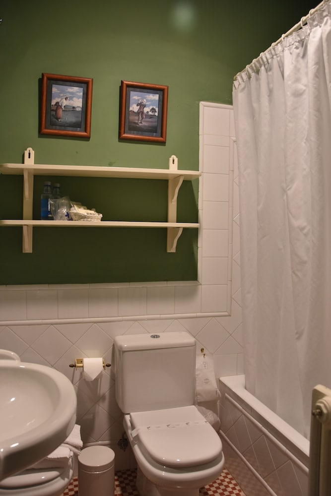 Standard Double or Twin Room photo 2