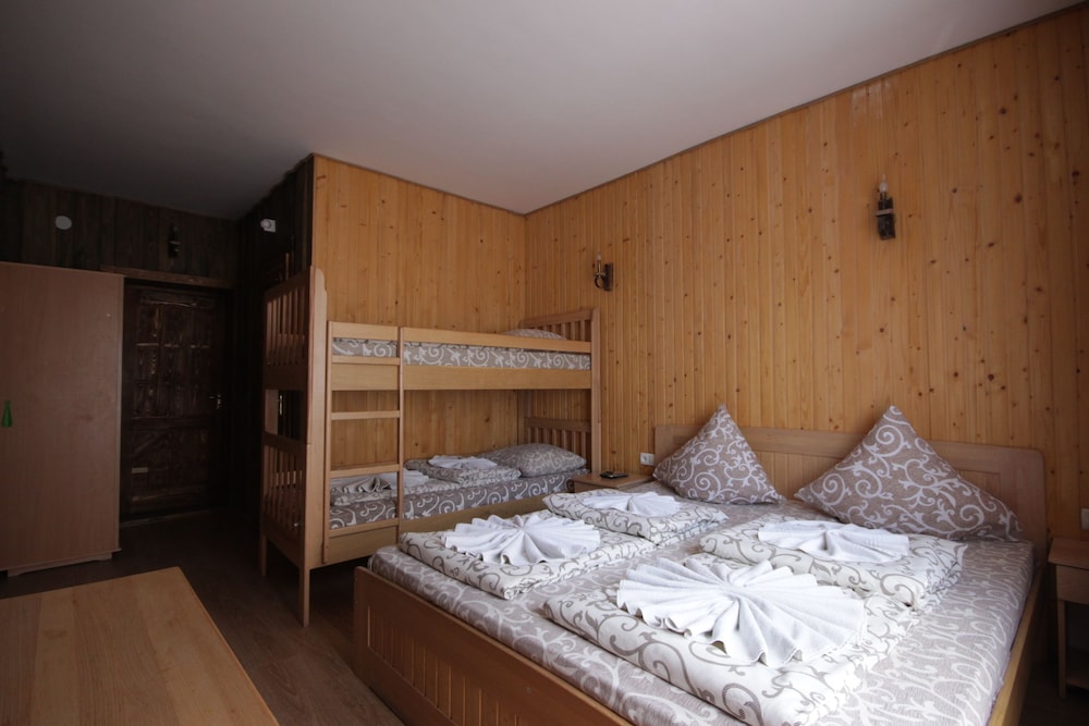Superior Quadruple Room, Multiple Beds, Non Smoking photo 1