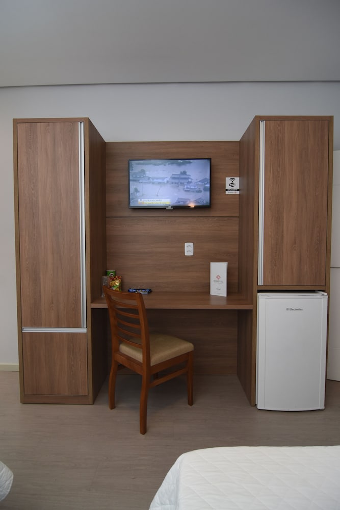 Standard Twin Room photo 3