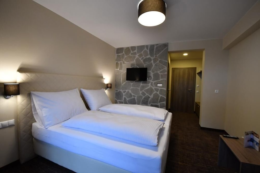 Triple Room, Balcony photo 1