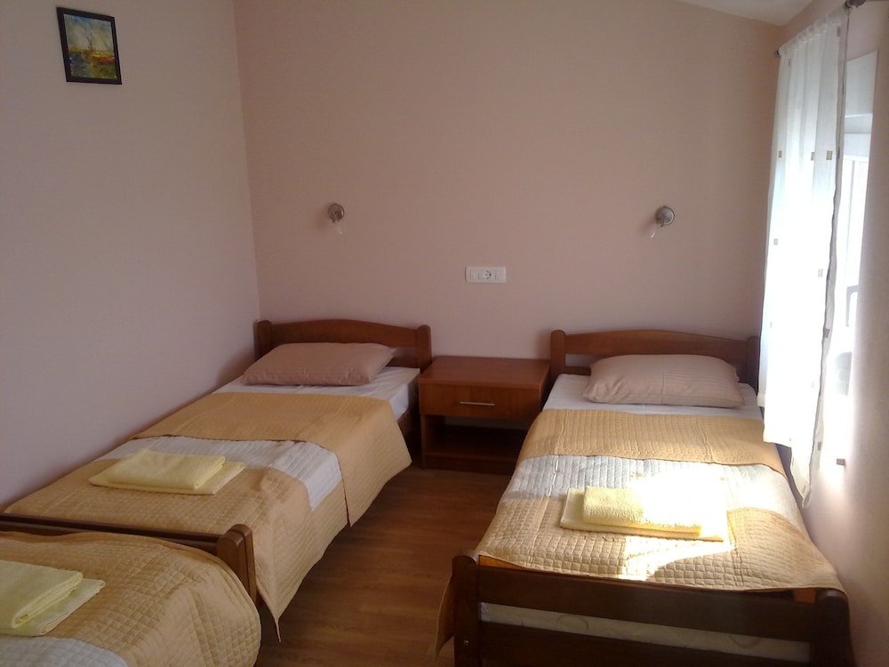 Comfort Triple Room photo 3