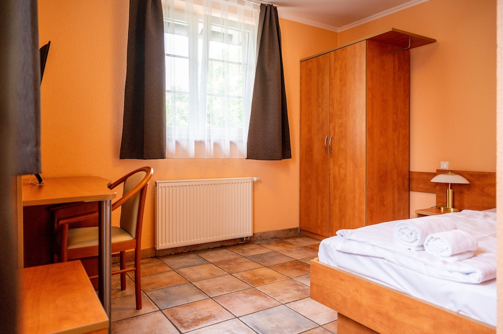 Single Room photo 3