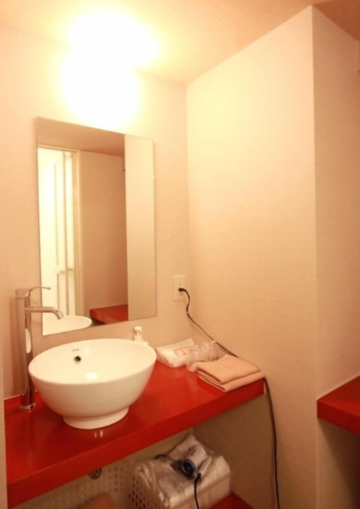 Economy Double Room, 1 Double Bed, Smoking (Check in after 15:00) photo 2