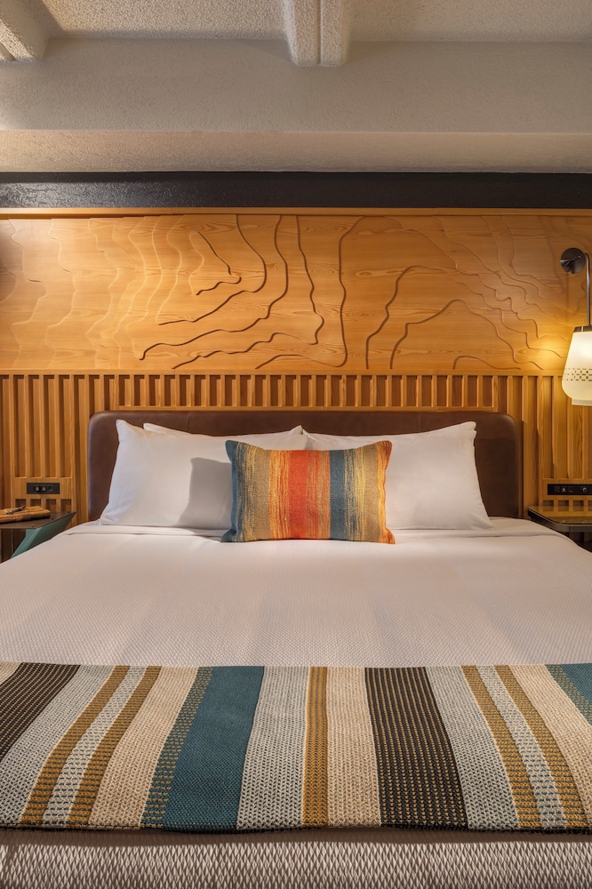 Room, 1 King Bed, Harbor View