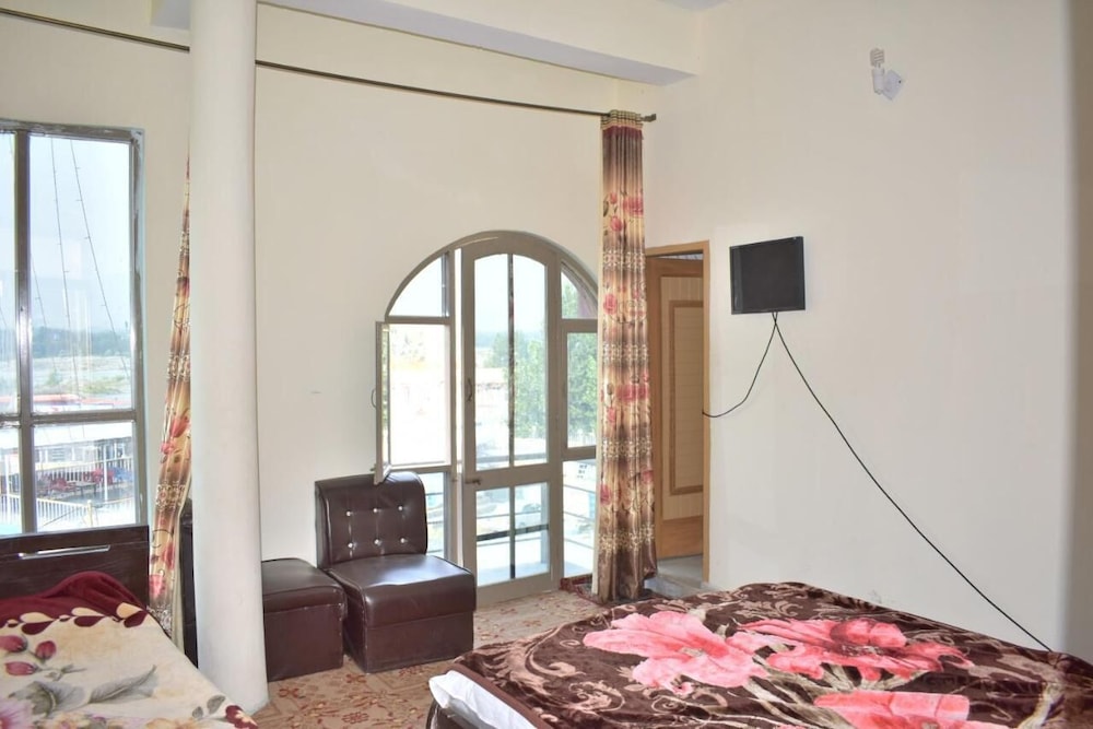 Standard Triple Room - Photo 1