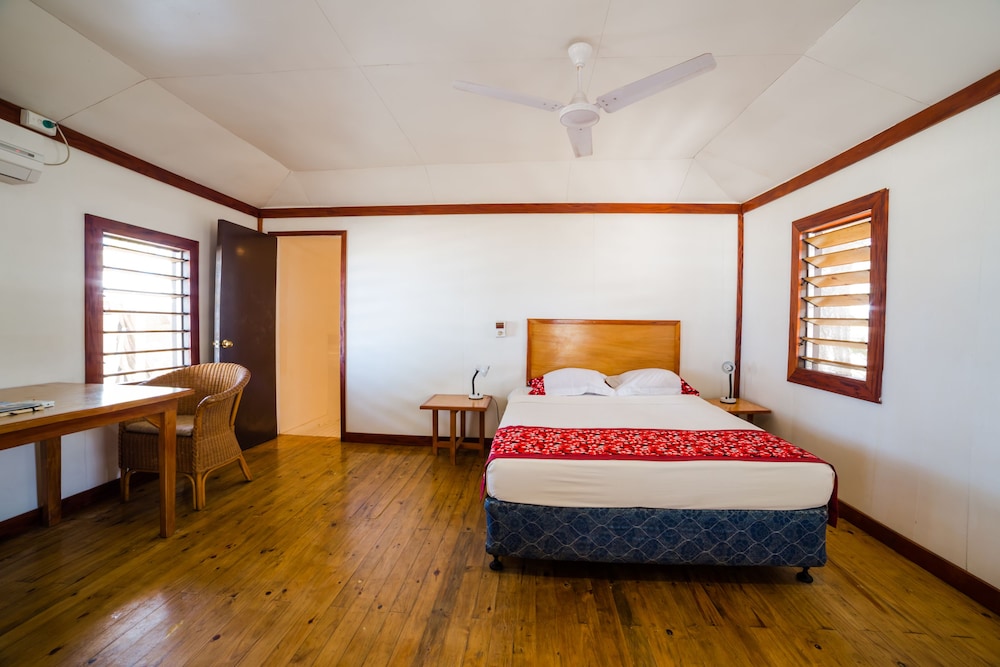 Beach Front Cottage, One Double Bed photo 1