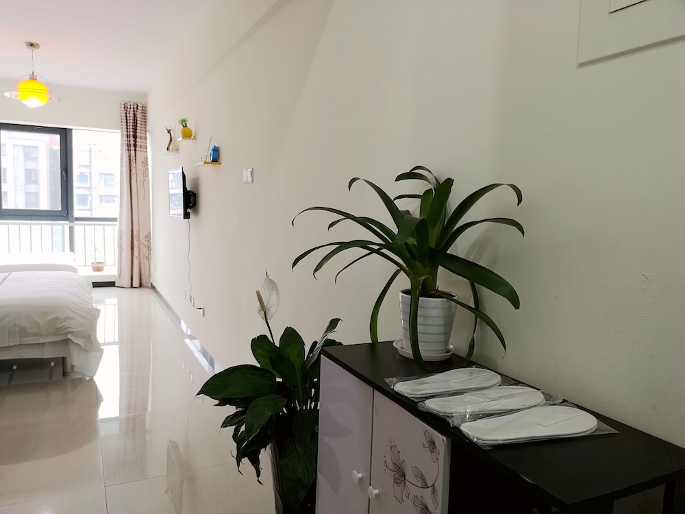 Standard Twin Room (Chinese Citizen Only) photo 3