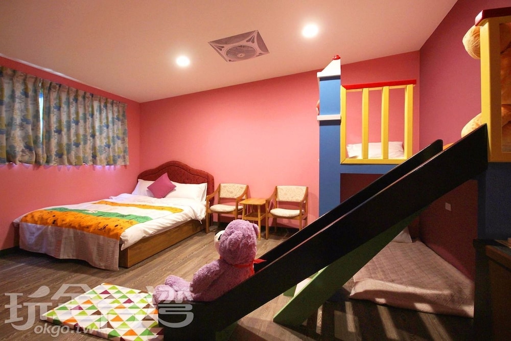 Family Quadruple Room photo 3