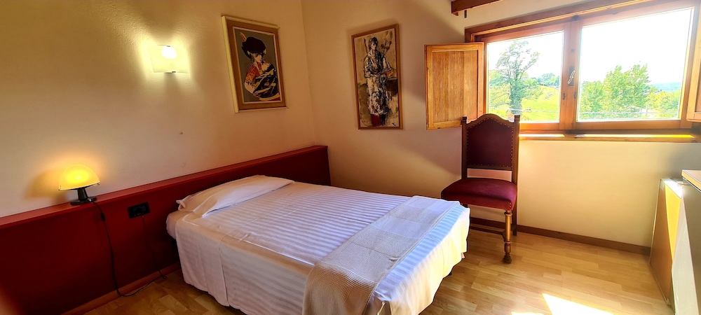 Classic Single Room