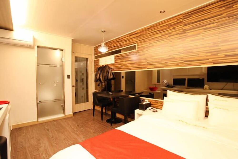 Premium Double Room photo 1