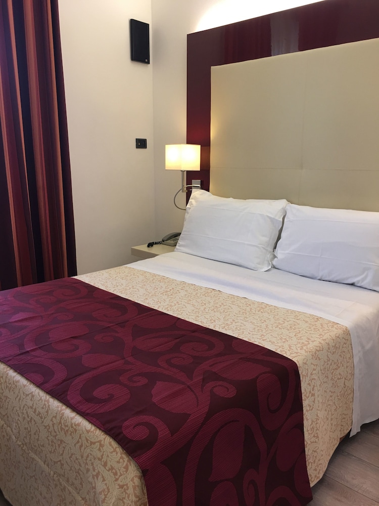 Standard Triple Room - Photo 3