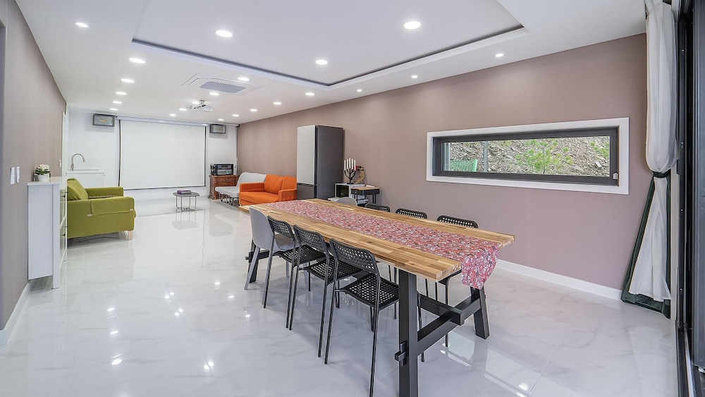 Basic Room, 2 Bedrooms (Dokche poolvilla(2floor,party room)) - Photo 4