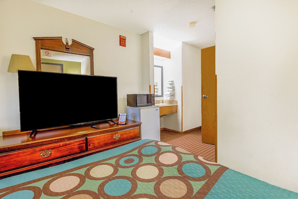 Room, 1 Queen Bed, Accessible, Non Smoking photo 2
