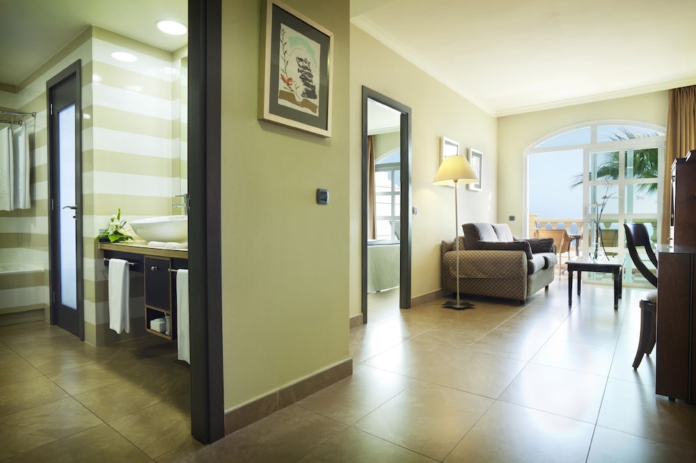 Superior Suite, Sea View (3 adults)