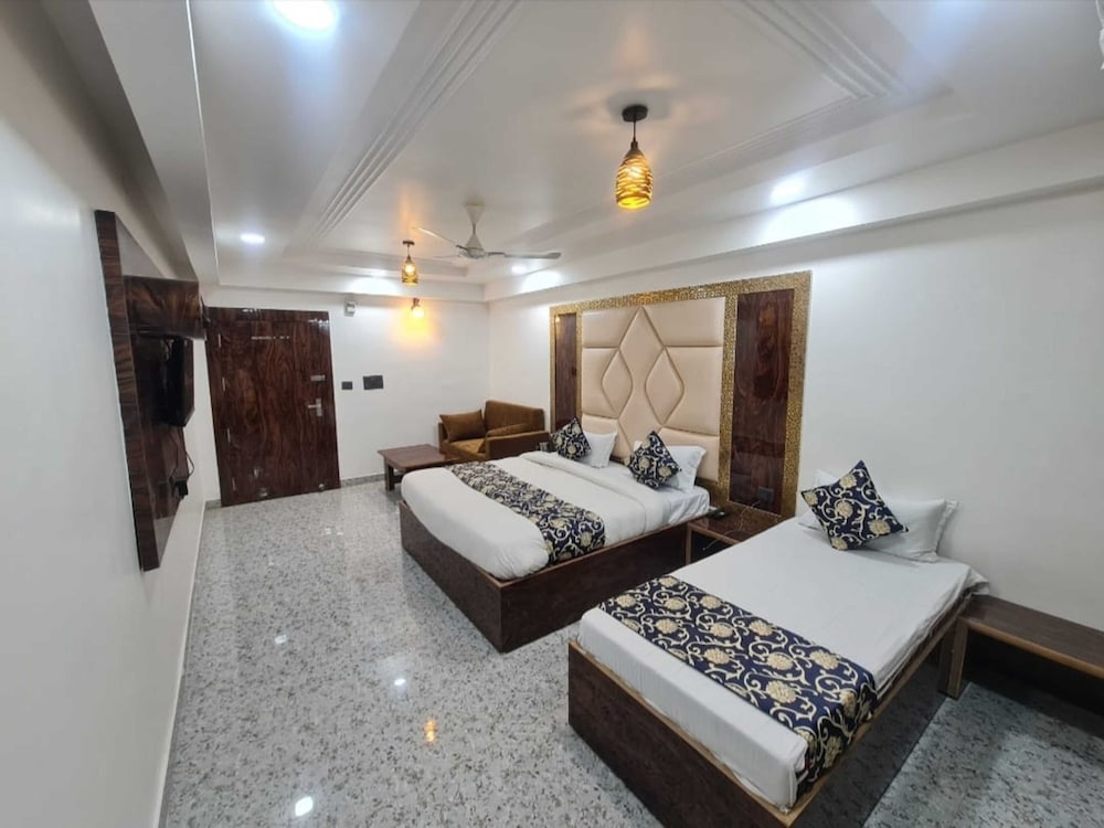 Standard Triple Bed AC Room photo 3