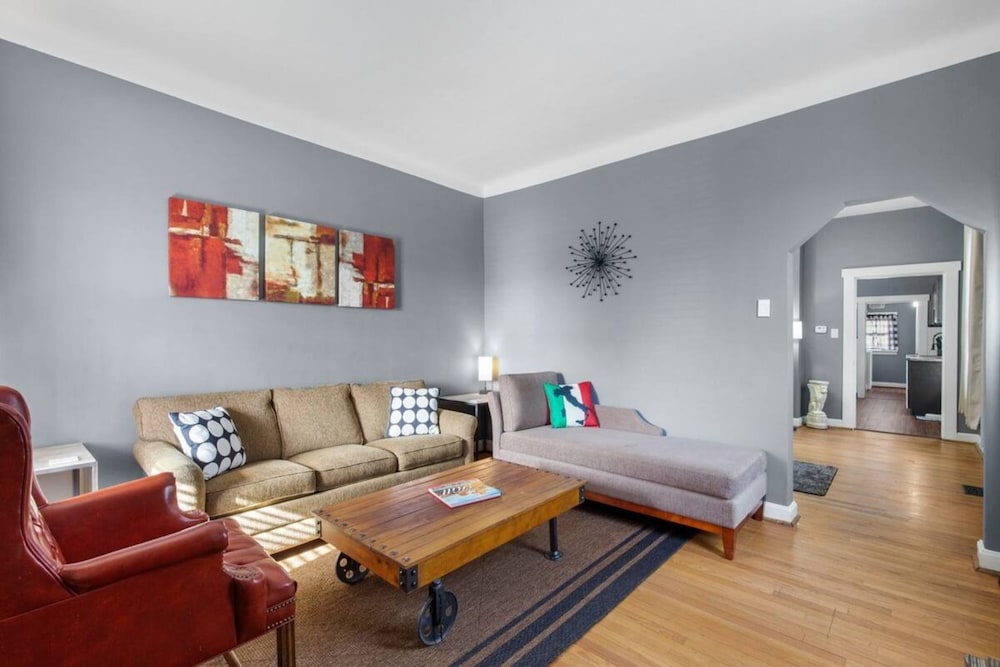 Signature House, 1 King Bed, Non Smoking, Kitchen photo 1
