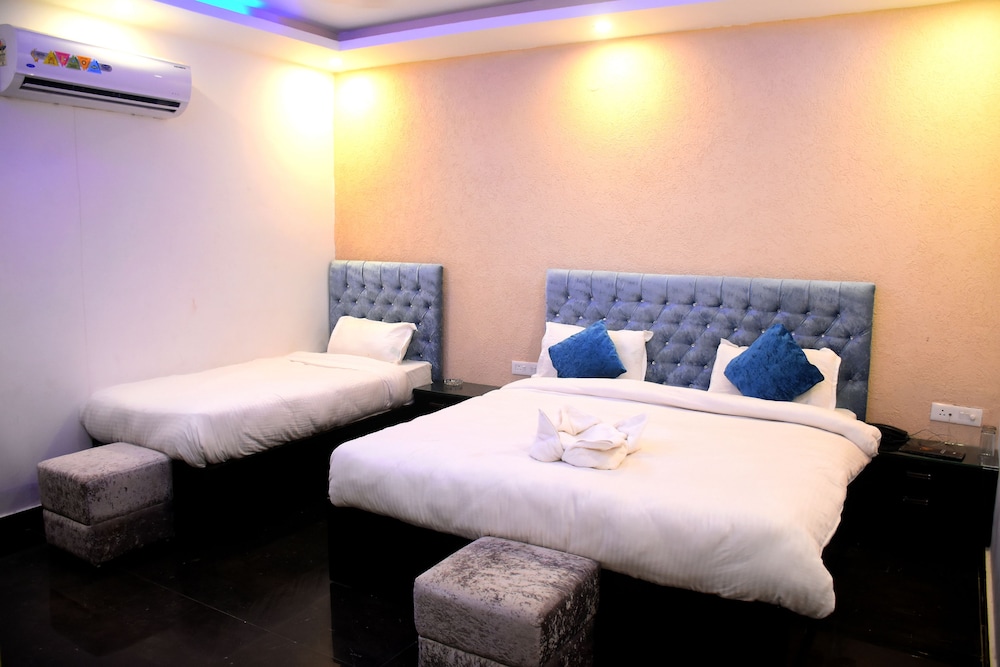 Superior Suite, Multiple Beds, Non Smoking