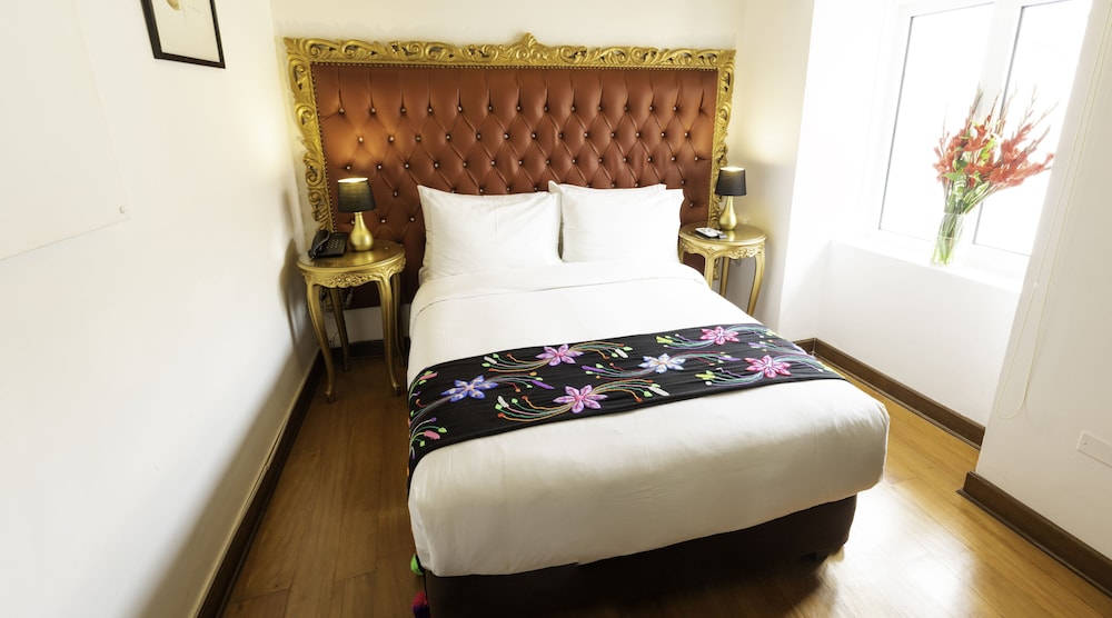 Deluxe Double Room, Bathtub photo 1