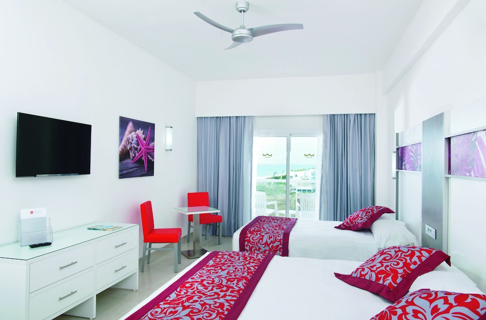 Standard Double Room, Connecting Rooms, Ocean View (L)