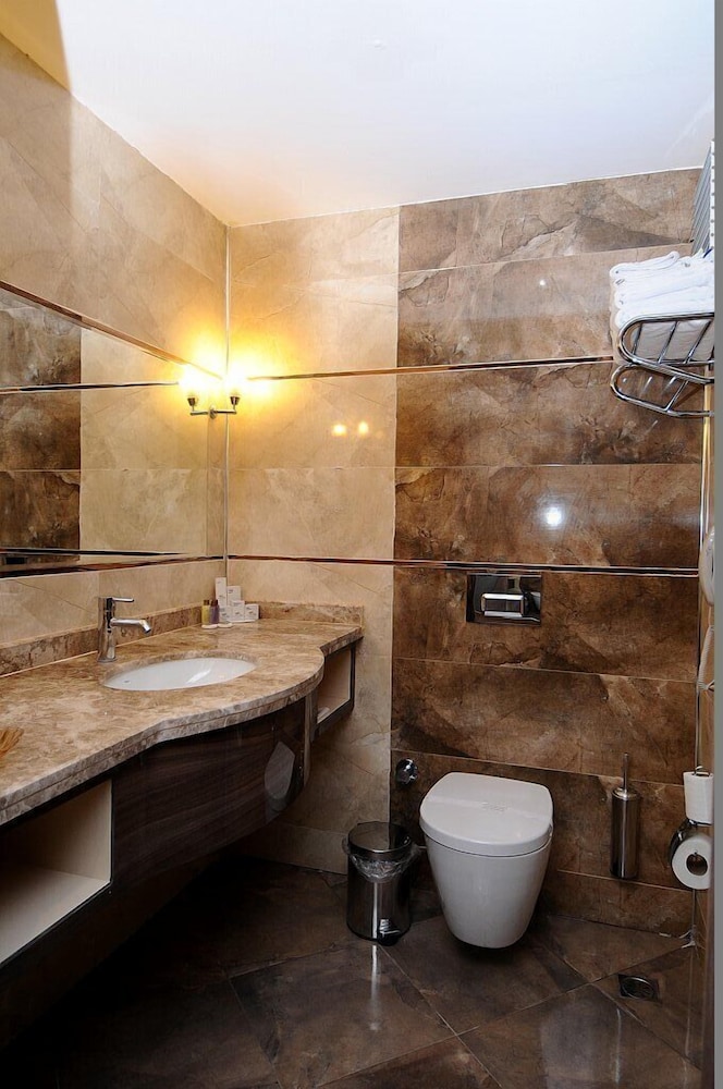 Standard Double or Twin Room photo 2