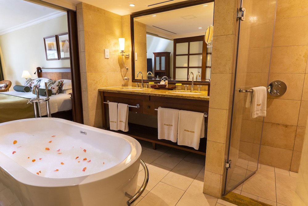 Deluxe Room - Photo 13